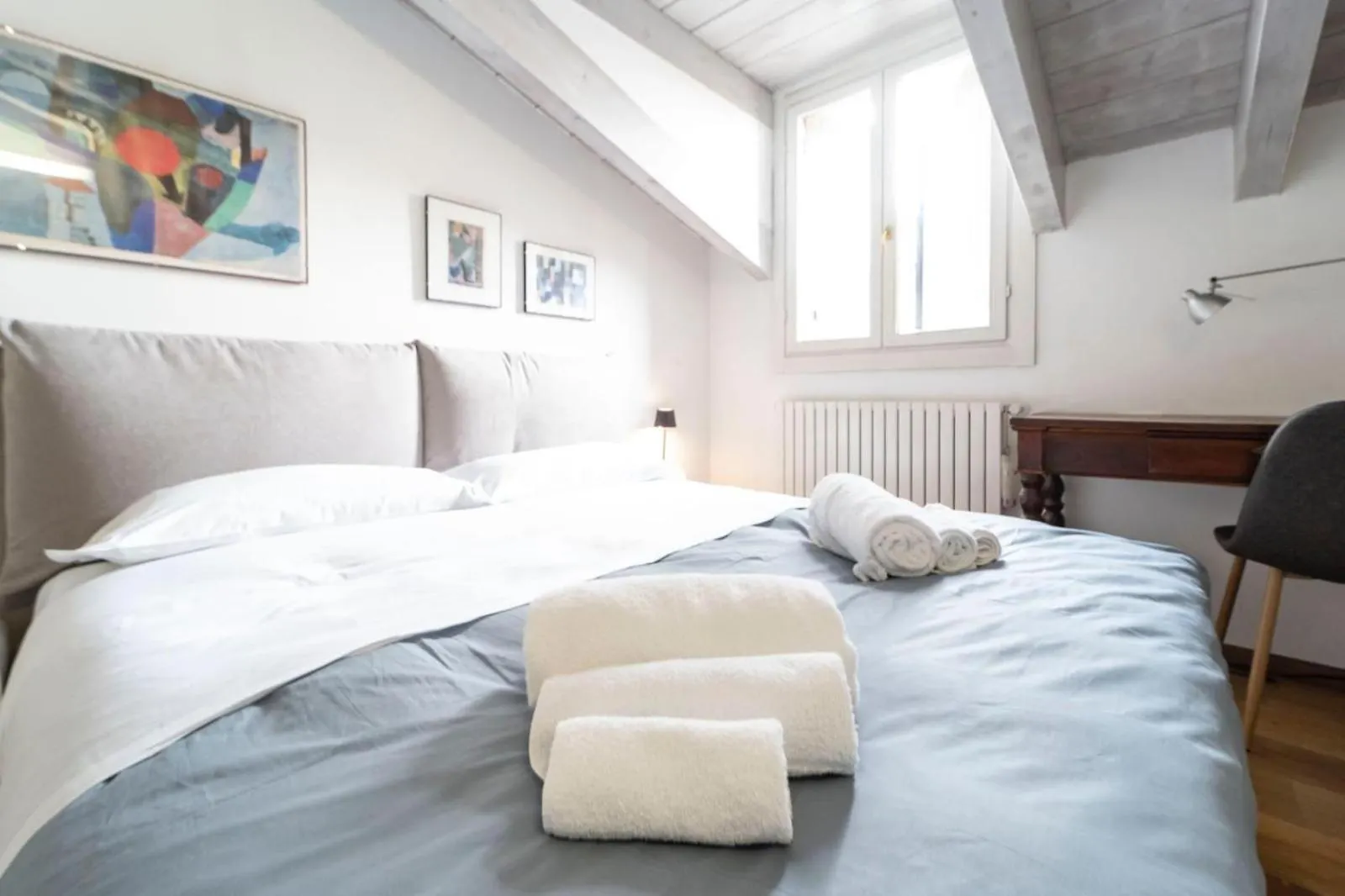 Ampia Mansarda Con Travi A Vista In Zona Isola Apartment Milan 0*,